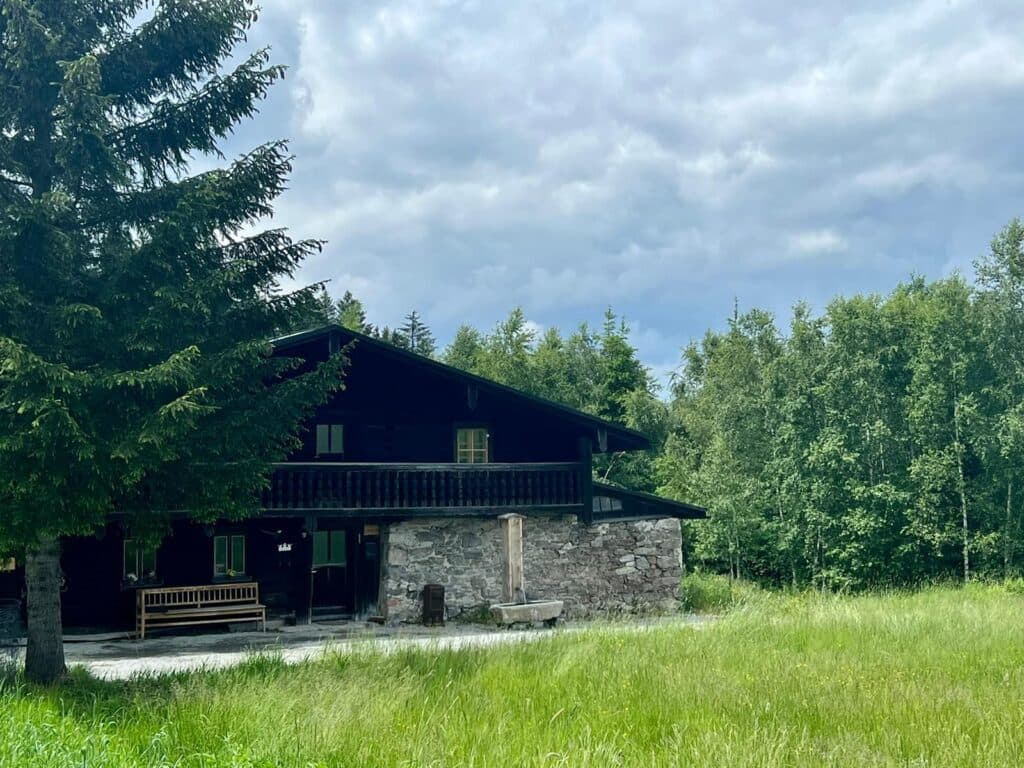 Waldlerhaus im bayerischen Wald